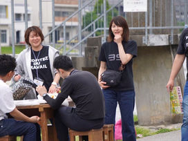 戸田公園のイベントでの参加者の笑顔の様子