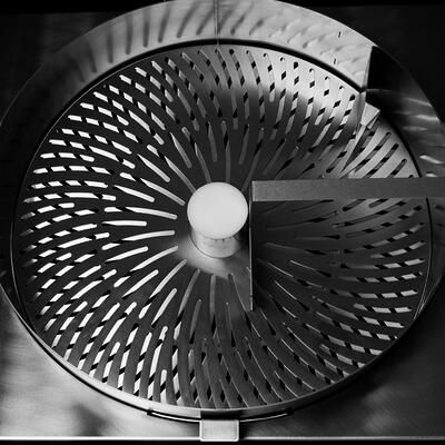 Thumbnail: GreenBroz Model M Dry Trimmer