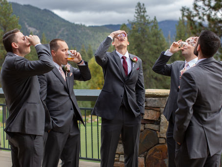 Glasses up! How to Give a Great Wedding Toast