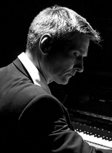 Hervé Dupuis Portrait_edited.jpg