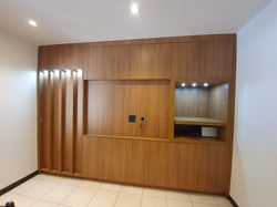 PAINEL COM PORTA EMBUTIDA