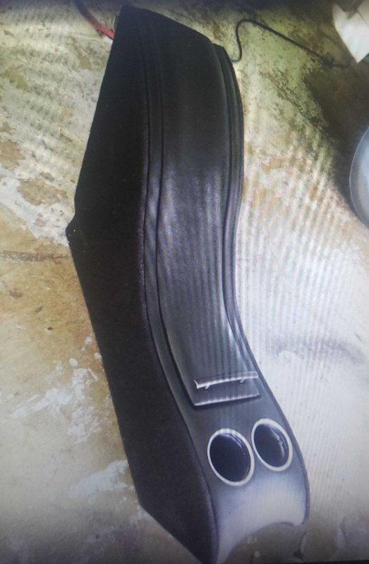 Nissan hardbody center console for amplifier storage