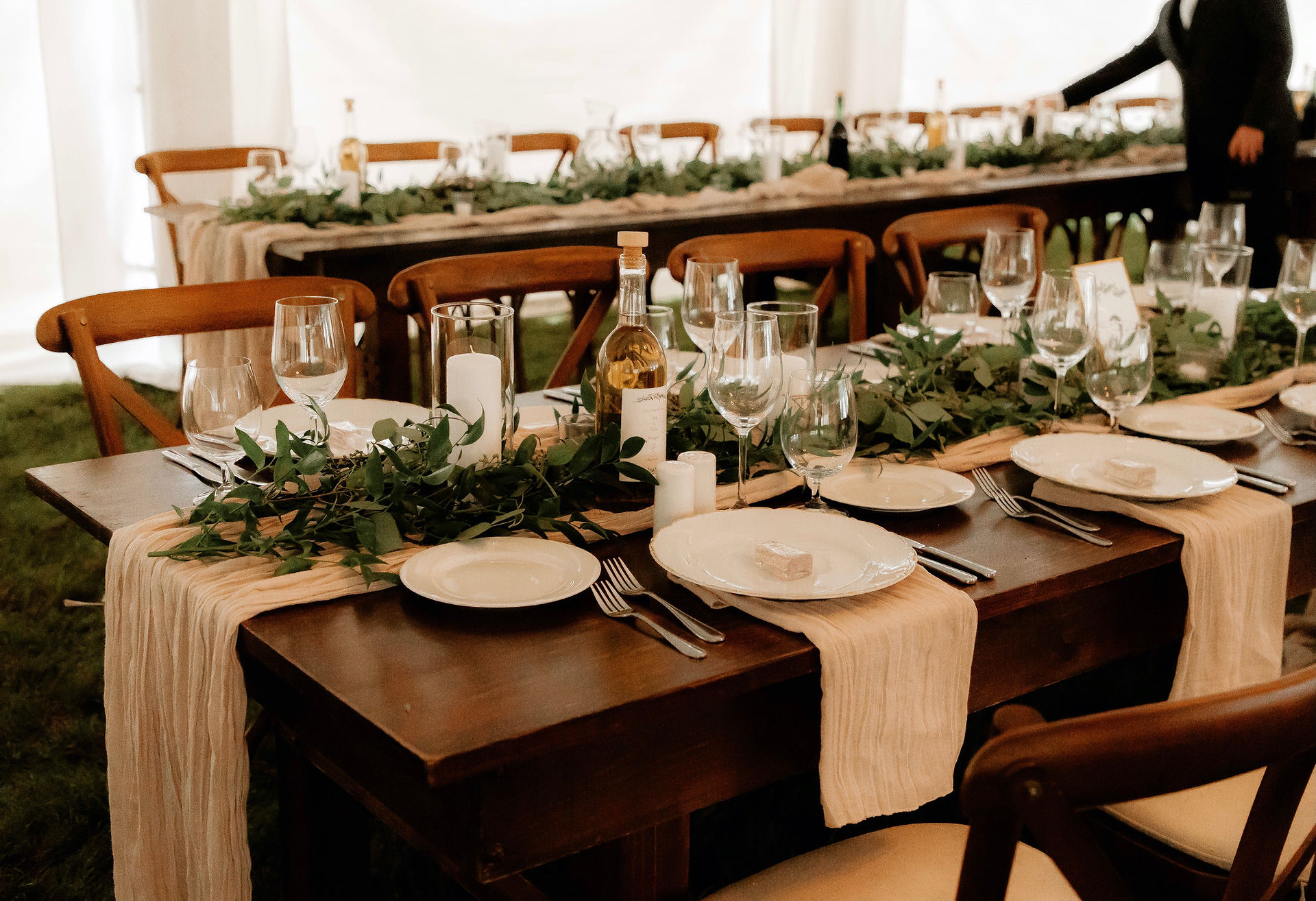 Harvest Table, Runner, Green Garland, Tablescape