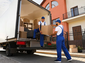 How Loading And Unloading Services In Kent, WA Enhance Your Furniture Retail Business