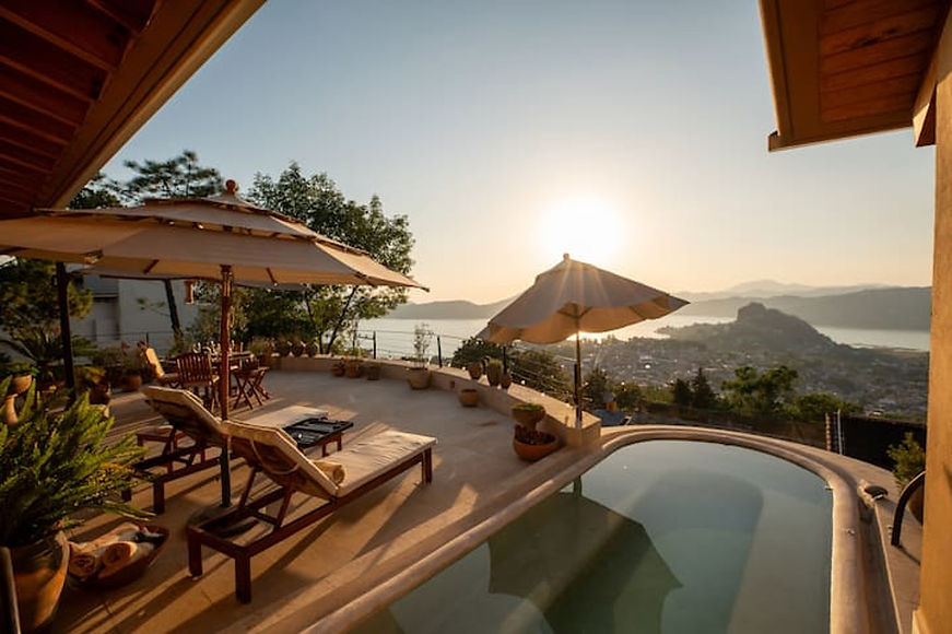 CASA EN VENTA VALLE DE BRAVO (3).jpg