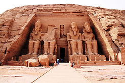 Abu_Simbel,_Großer_Tempel_196.jpeg