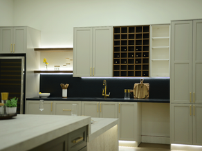 “How long do cabinets actually last?” The answer depends on several factors—including material quality, installation, environment, and maintenance. In this article, we’ll break down the typical lifespan of kitchen and bathroom cabinets and what you can do to extend it.