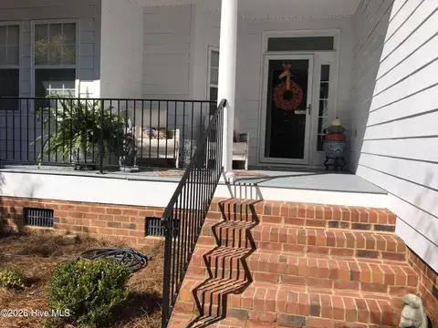580 Lakeland Dr, Kinston, NC 28504