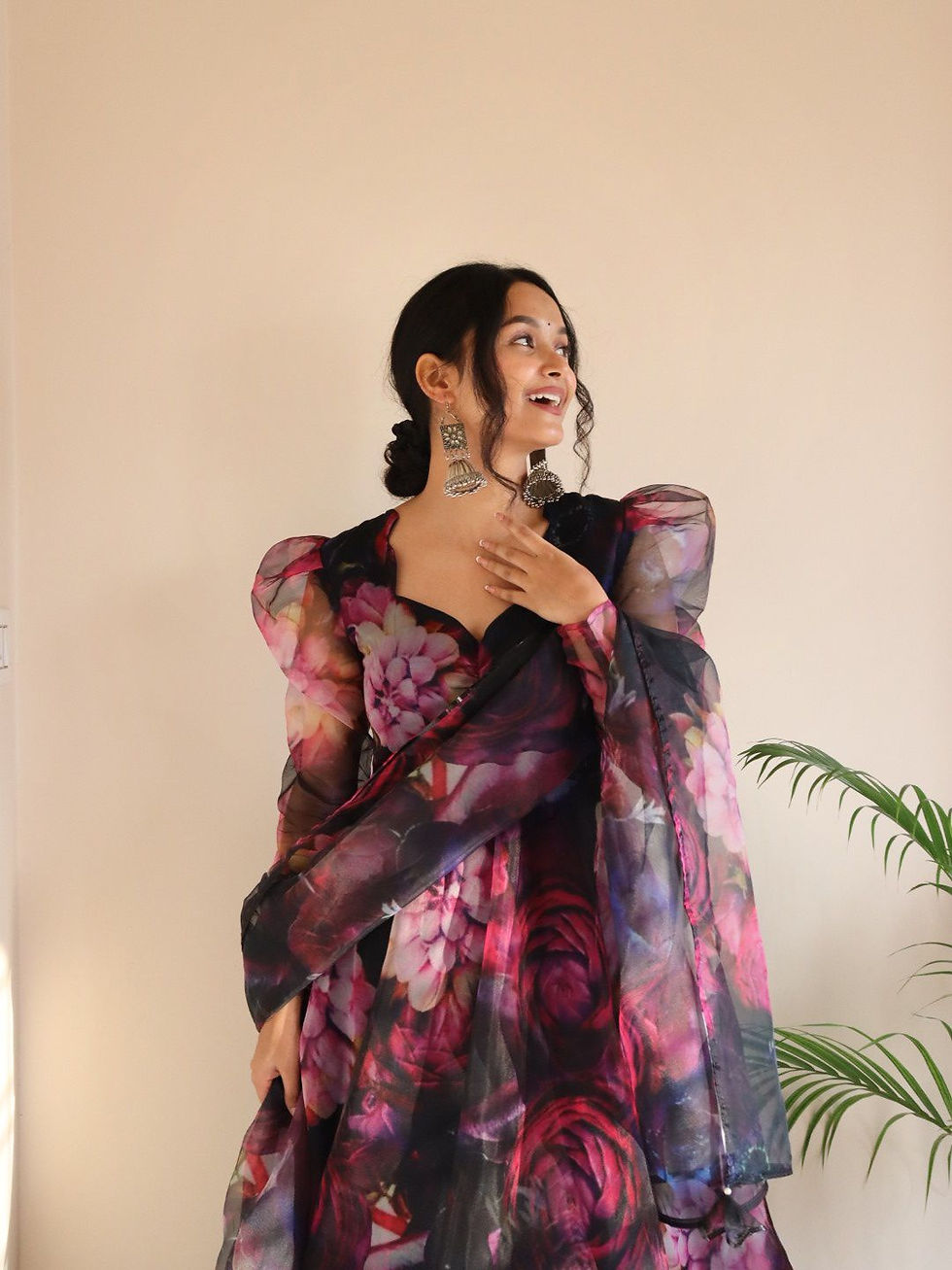 थंबनेल: Suhana floral dress 👗 