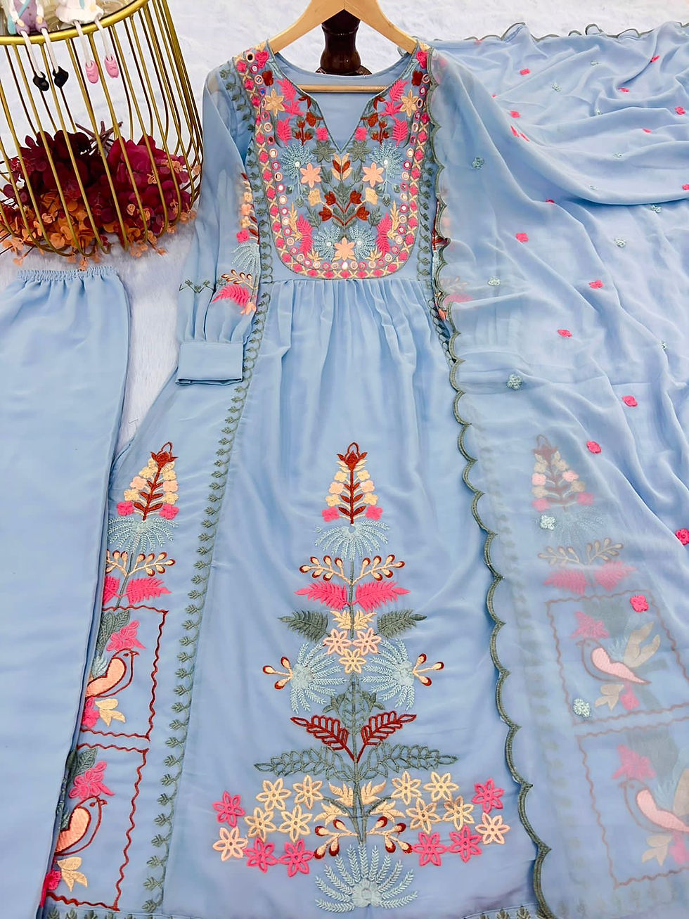 Thumbnail: Gemifer embro dress