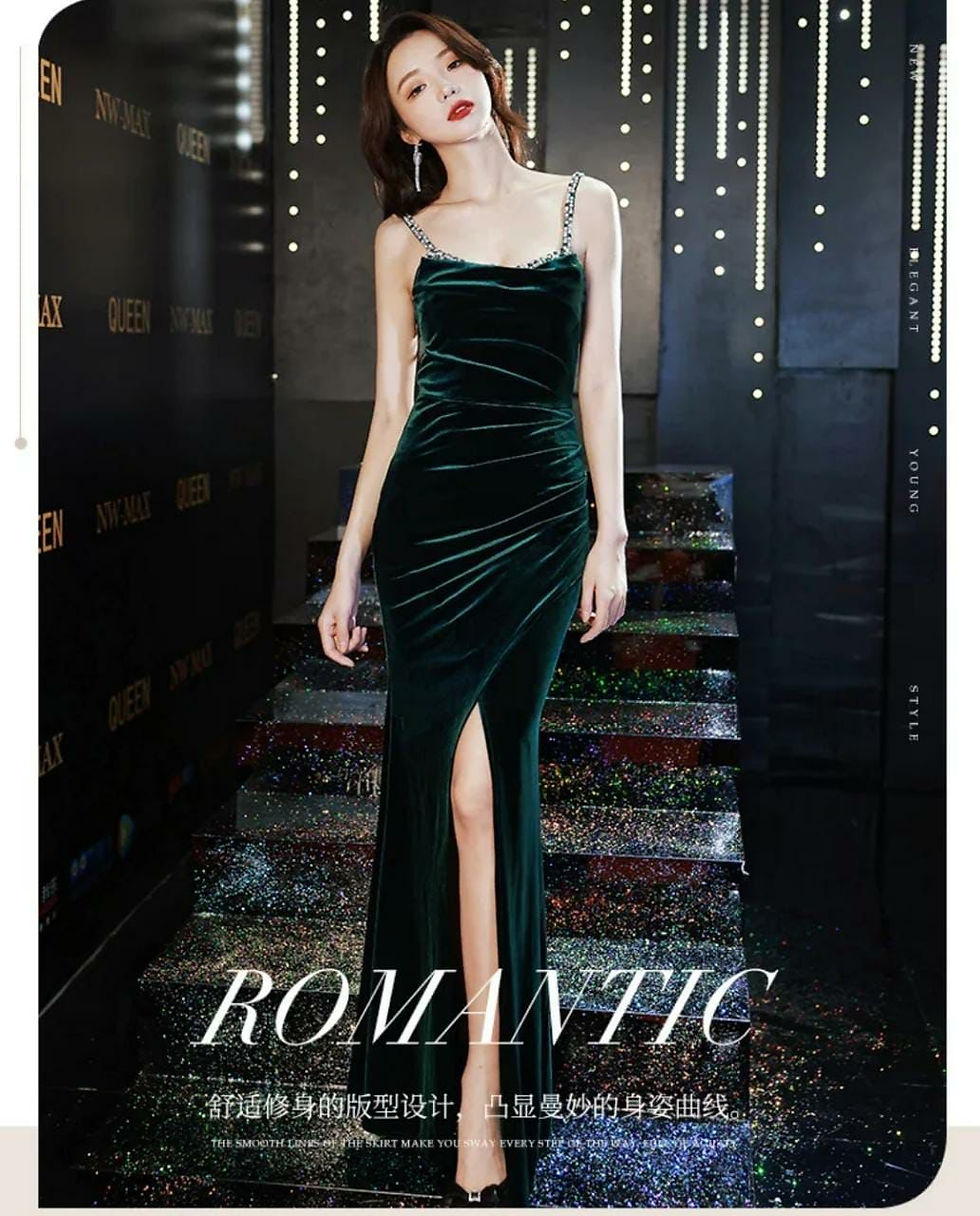थंबनेल: Ubrisha slit dress 👗