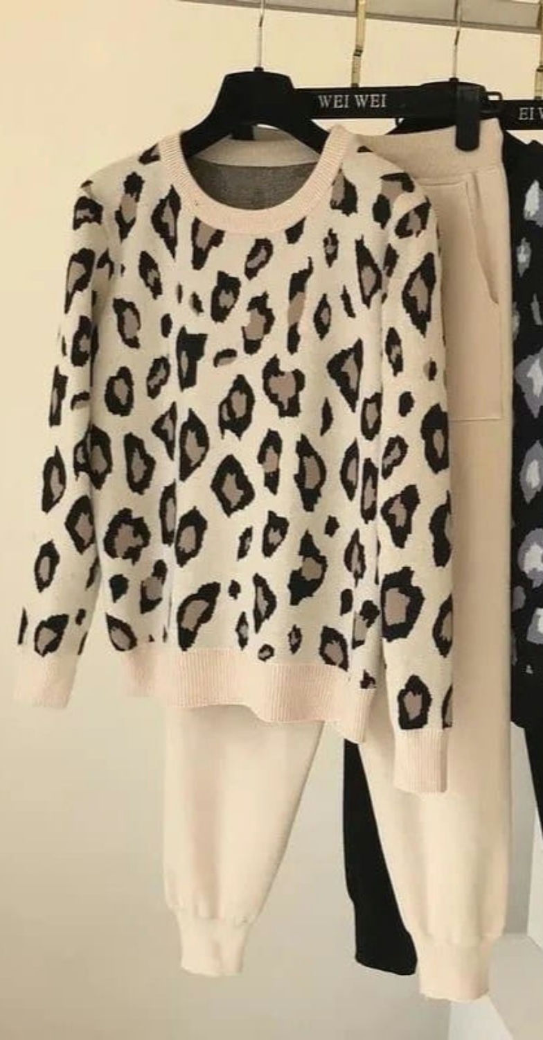 Thumbnail: Cheetah Print Tracksuit