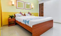 Budget hotel room with workspace and free Wi-Fi at Aakiyo Baner Pune – ideal for business stays