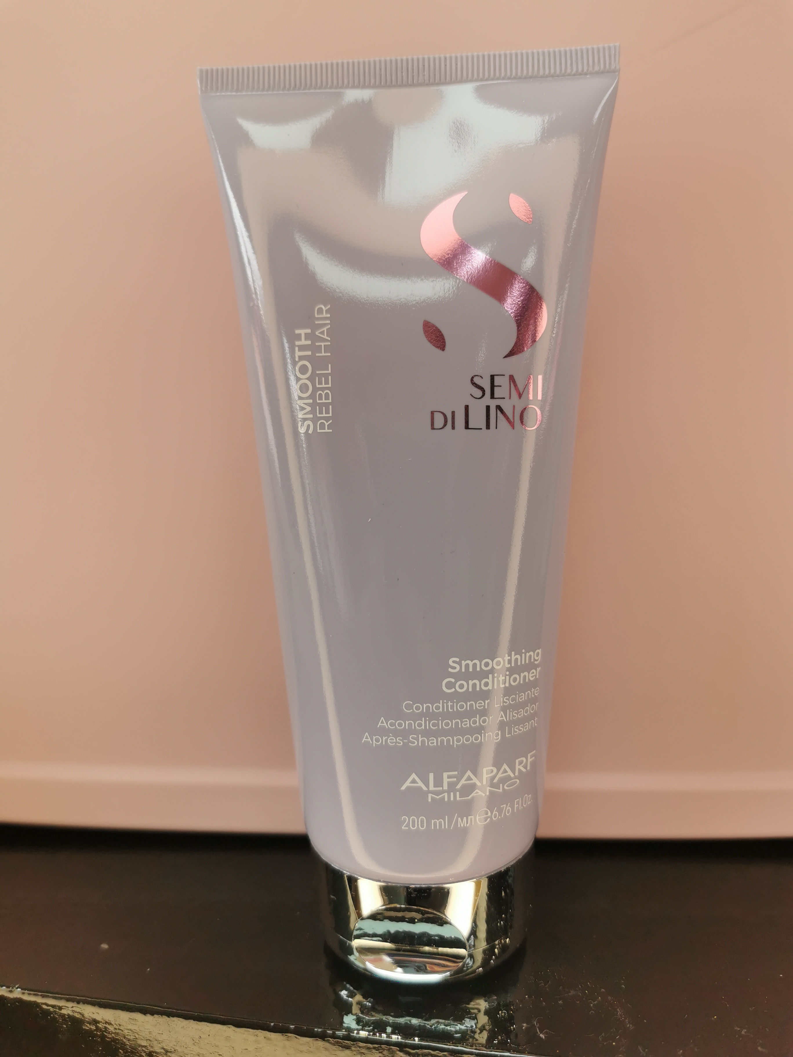 NEW Smooth Rebel Hair - Smoothing Conditioner