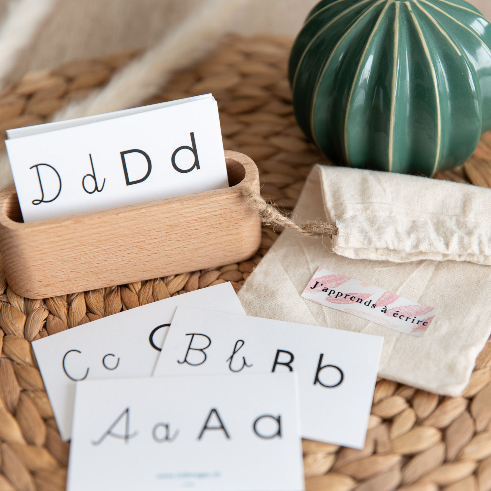 Carte alphabet de "J'apprends à écrire"