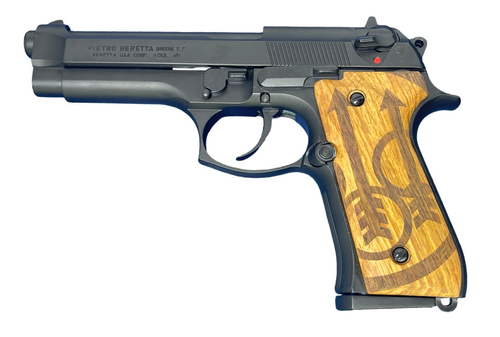 Beretta純正 実物 M92シリーズ Big Logo 木グリ　E02830 Beretta純正 実物 M92シリーズ Big Logo 木グリ E02830 Amazon