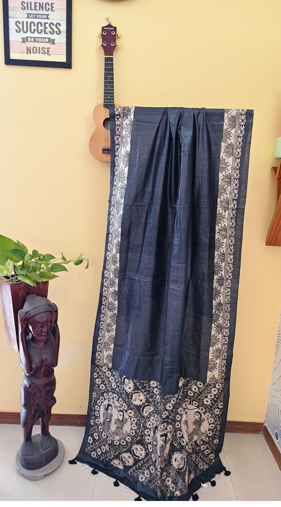 Thumbnail: Ethnic Indian Munga silk dupatta with Shyama Kamal Madhubani art