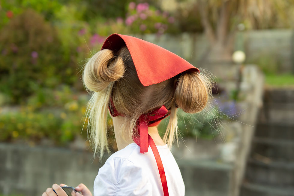 Thumbnail: Linen scarf with scallop turnback - Red Brick