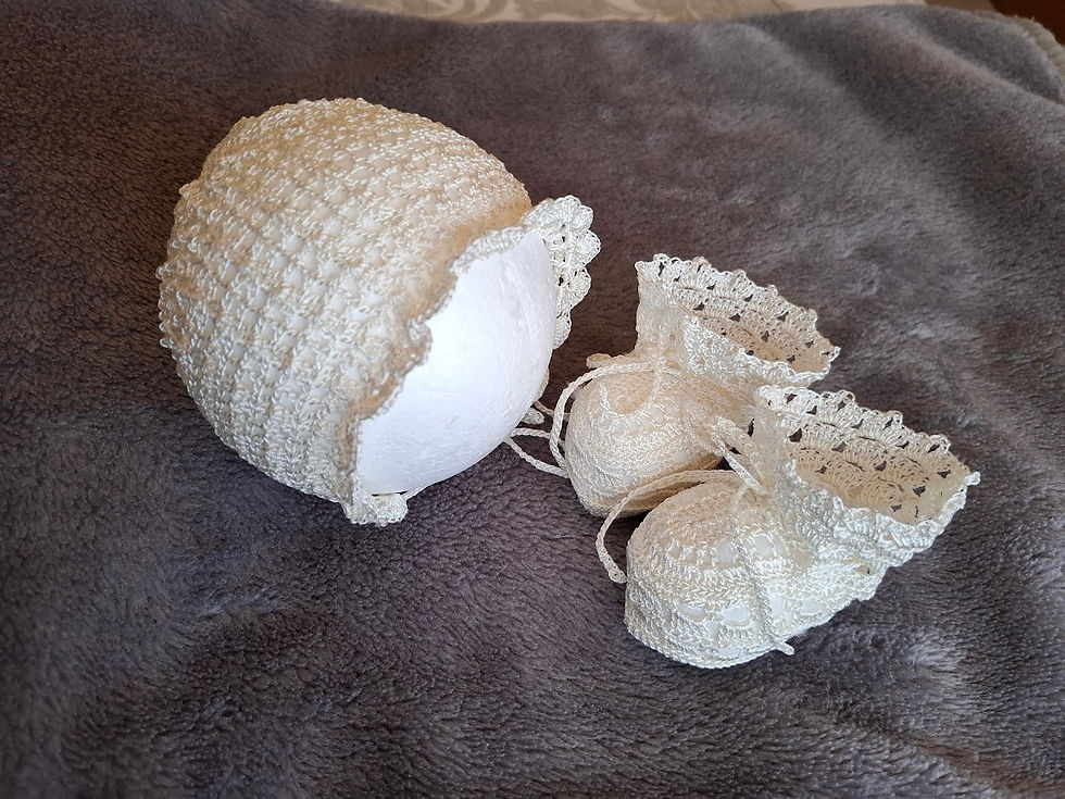 Crochet bonnet and booties set
