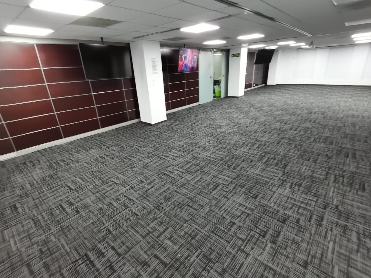alfombra modular de uso rudo para oficinas