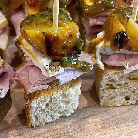 Golden Hour Bites: Grilled Peach and Ham Toasts with an Apricot-Herb Glaze