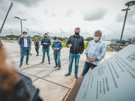 Placa em homenagem a Jaime Lerner é instalada no trecho 3 da Orla do Guaíba