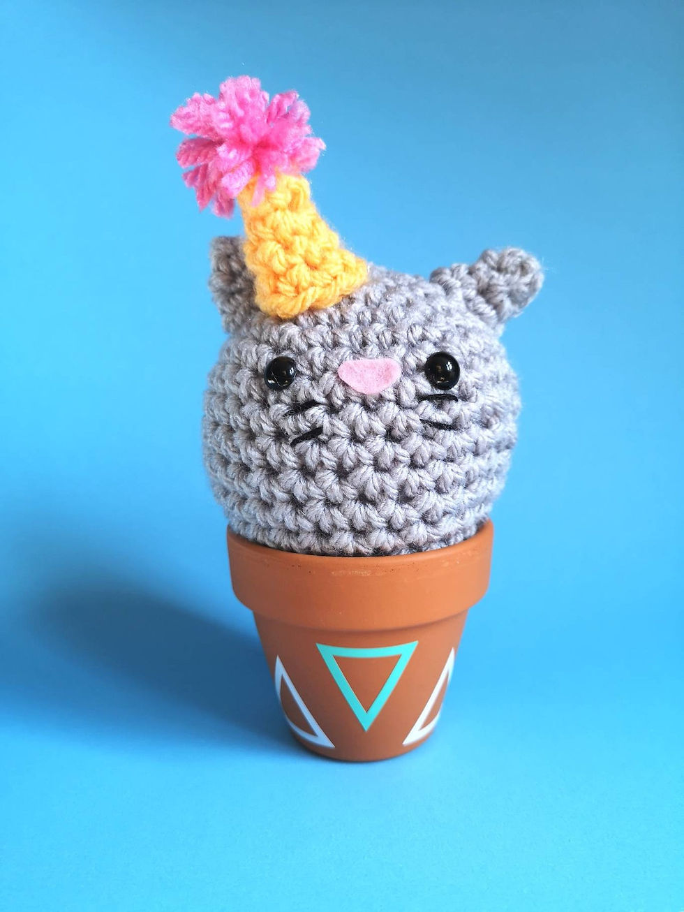 Thumbnail: Crochet cat in a pot