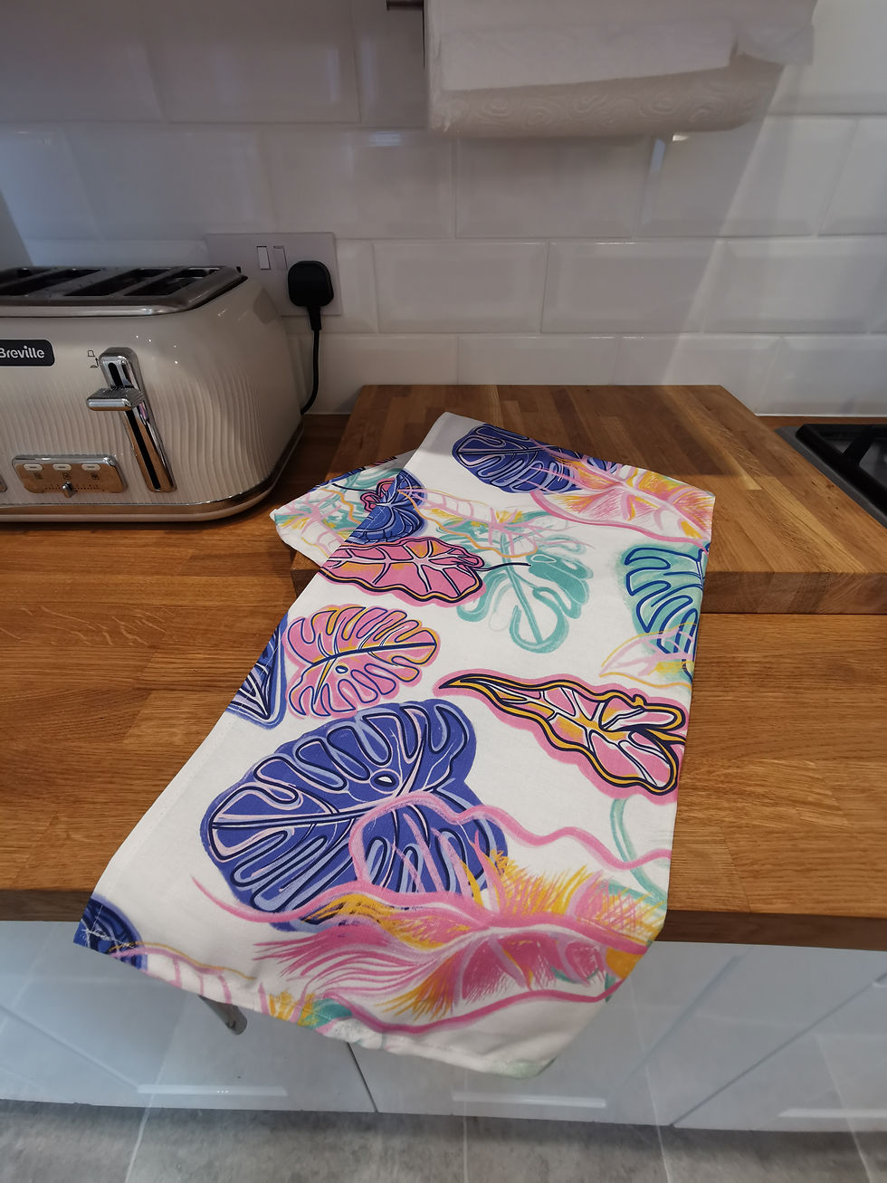 Thumbnail: Colourful leaf tea towel