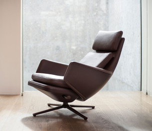 vitra-grand-relax-sessel-und-ottoman-21059200-6cfb69_1920x1920.jpeg