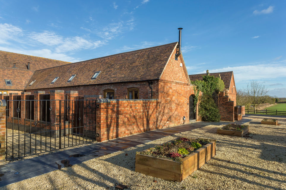 5waterwellbarn16.jpg