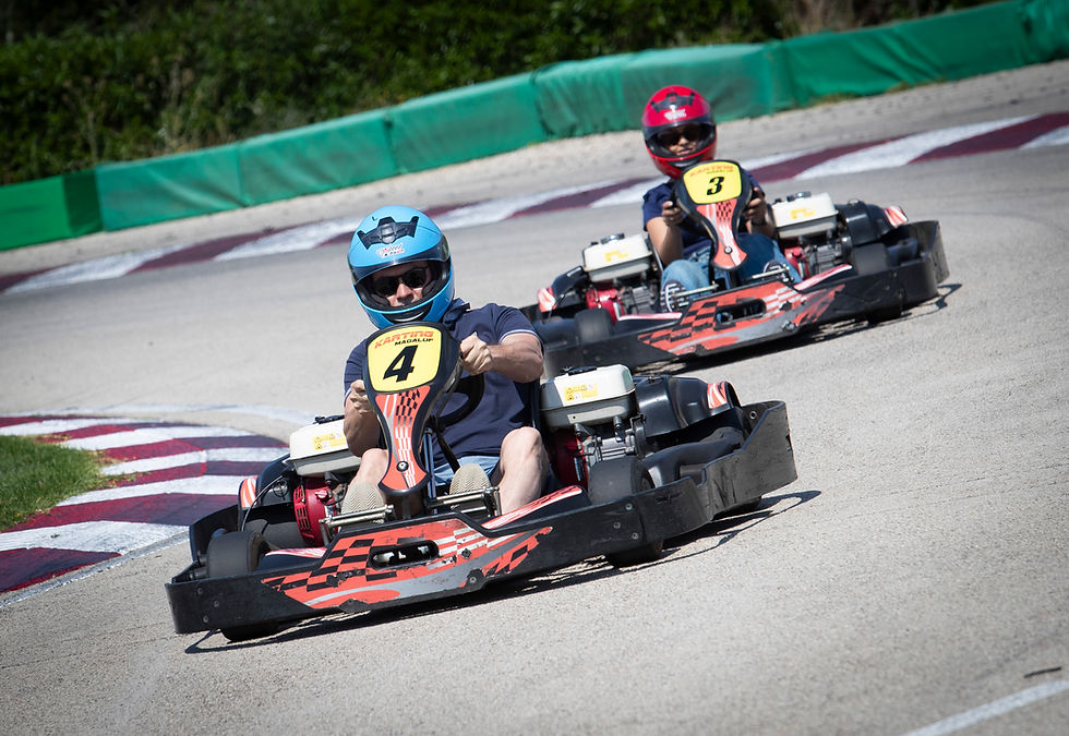 Carreras de karts con dos vehículos