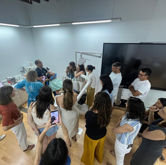 Curs sobre Tècnica de Succió en Pròtesis Completa al CODB