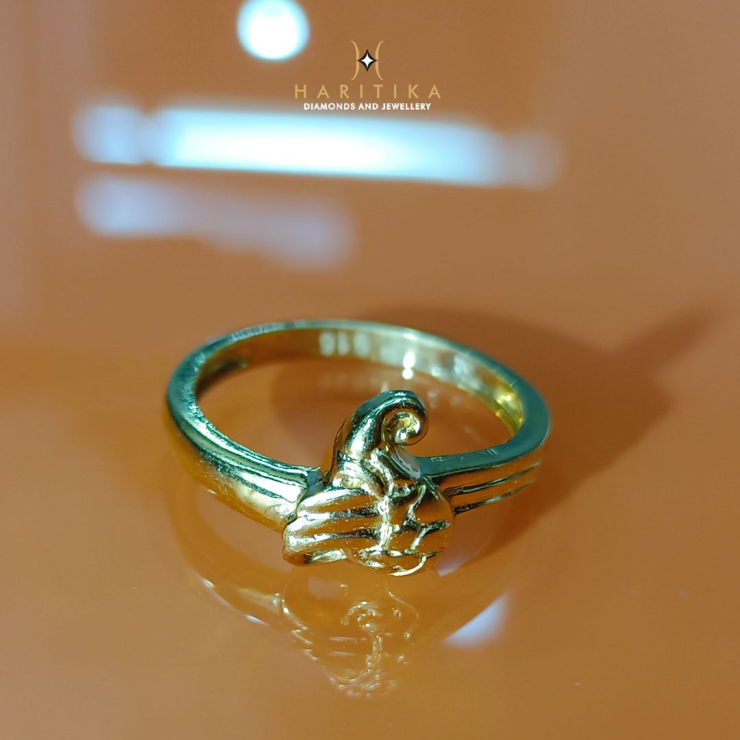 GOLD RING