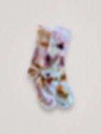 Ice-dyed socks in burgundy colours