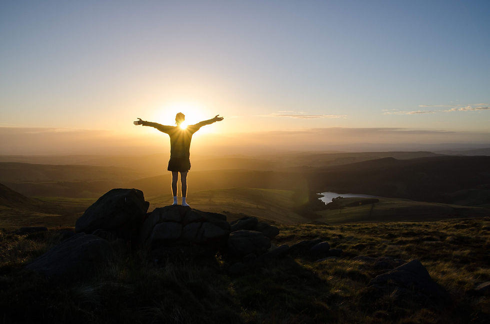 man-silhouette-kinder-scout