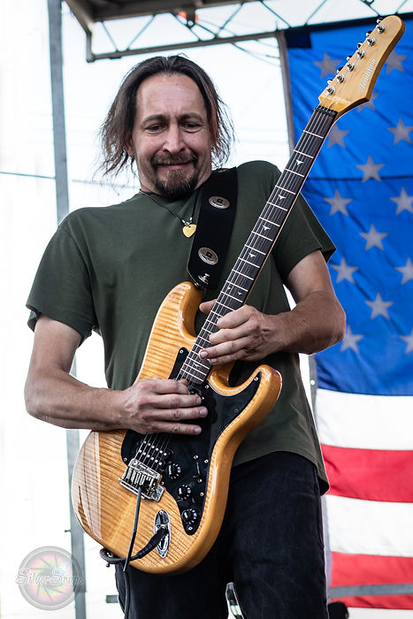 Dennis 2.0 Professional Photo.jpg