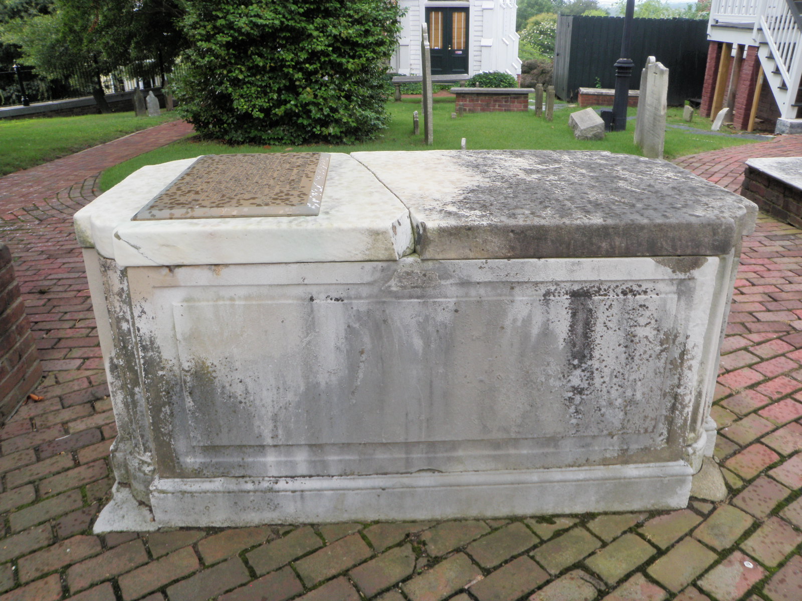 Robert Rose Monument left side