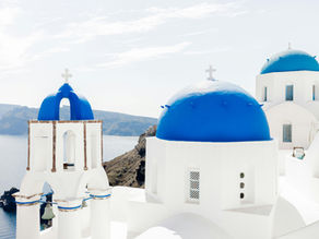 Book a Luxury Trip to Santorini