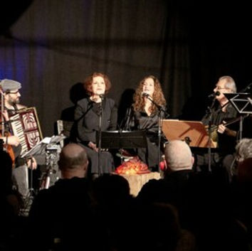 Stella Tsianios, Stella Morgenstern and band performing rebetiko on stage, Rembetiko Konzert at Mut! Theater Hamburg