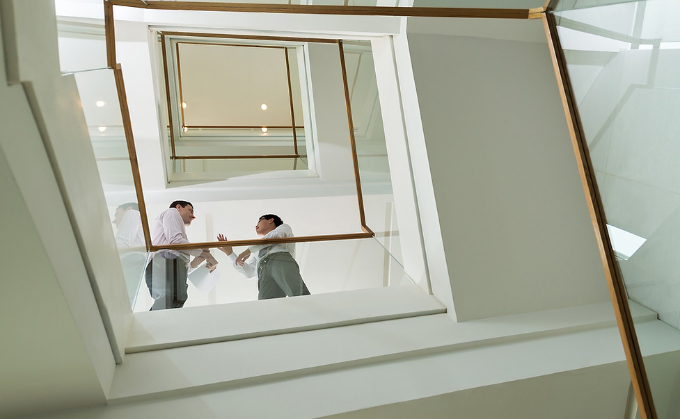 Современный вид на лестницу