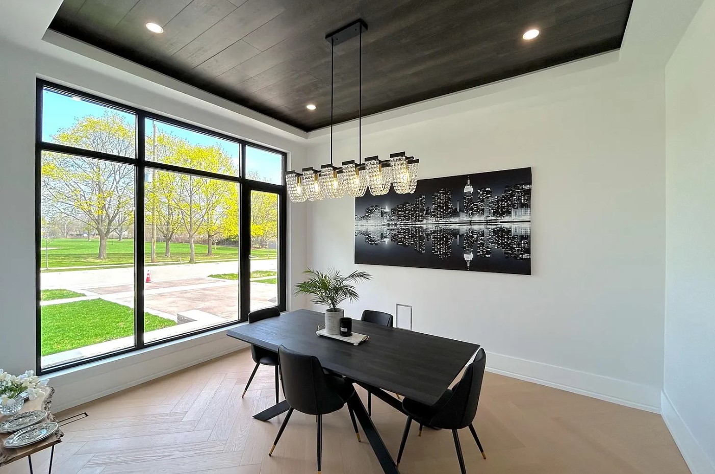 Interiors / View 23