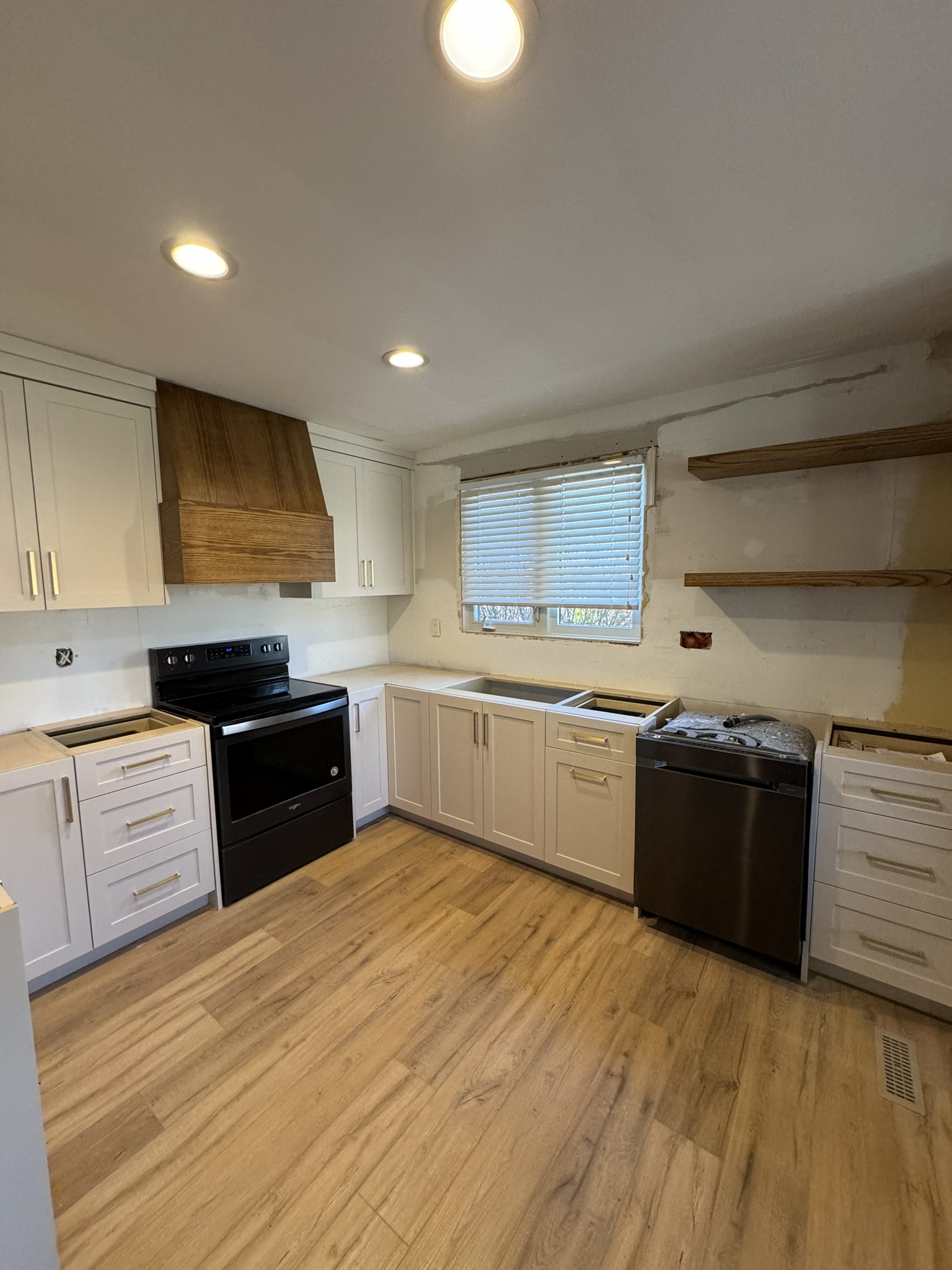 Kitchens / View 67