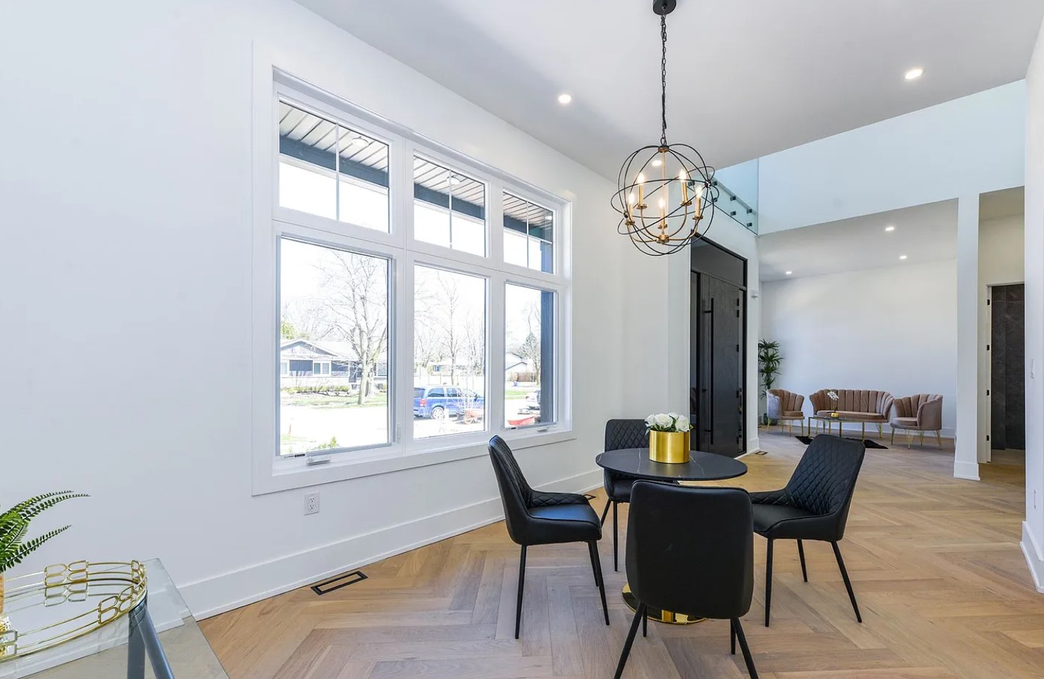 Interiors / View 05