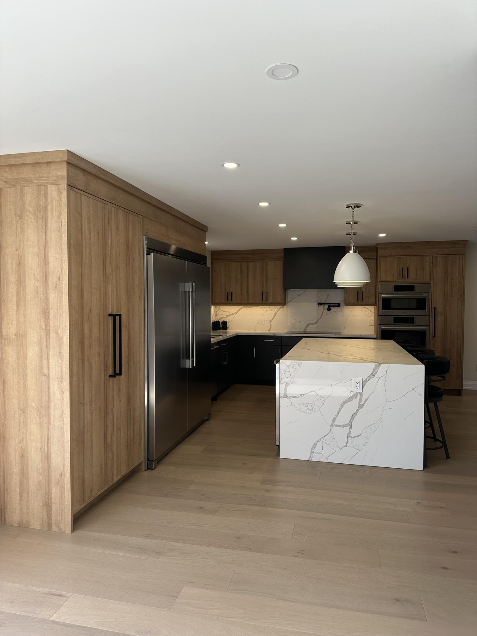 Kitchens / View 60