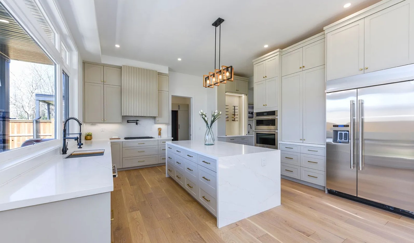 Kitchens / View 03