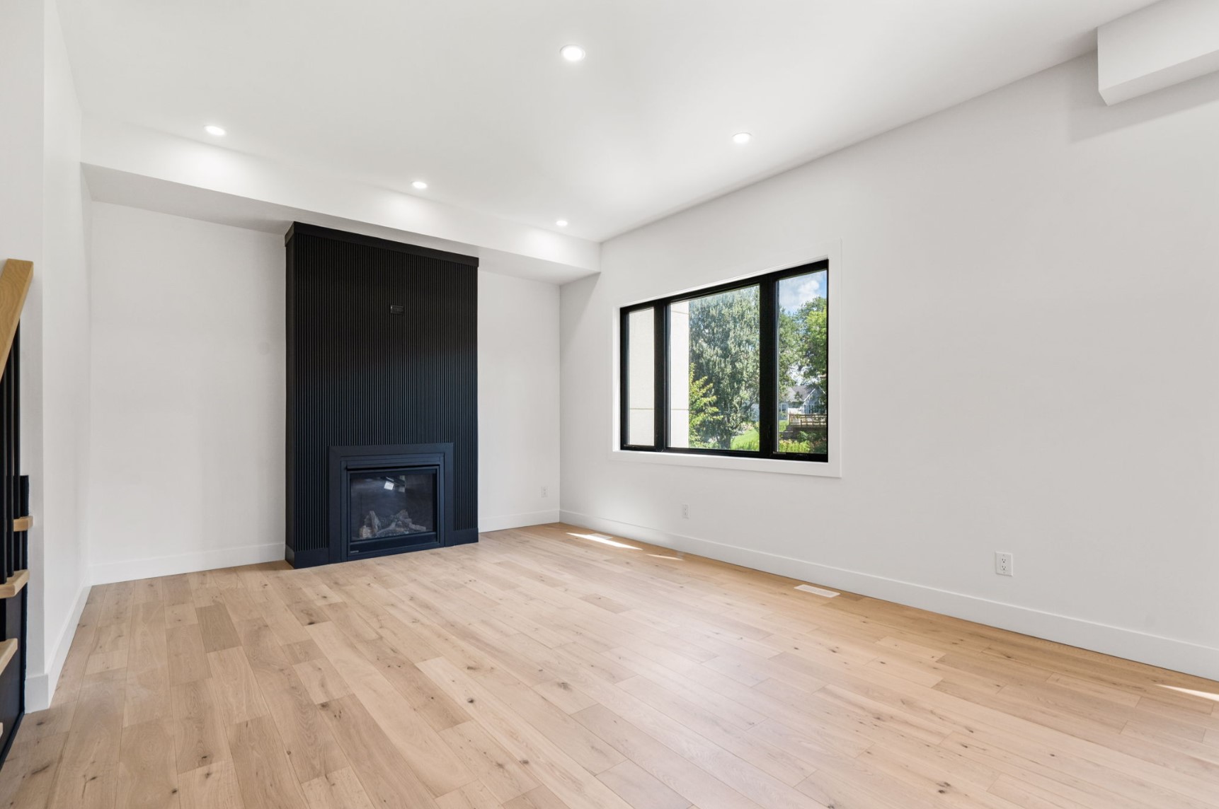 Fireplaces / View 42