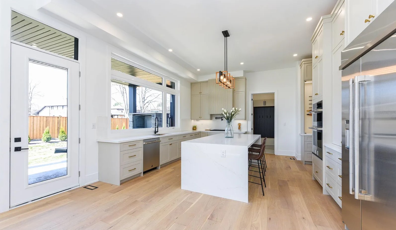 Kitchens / View 04