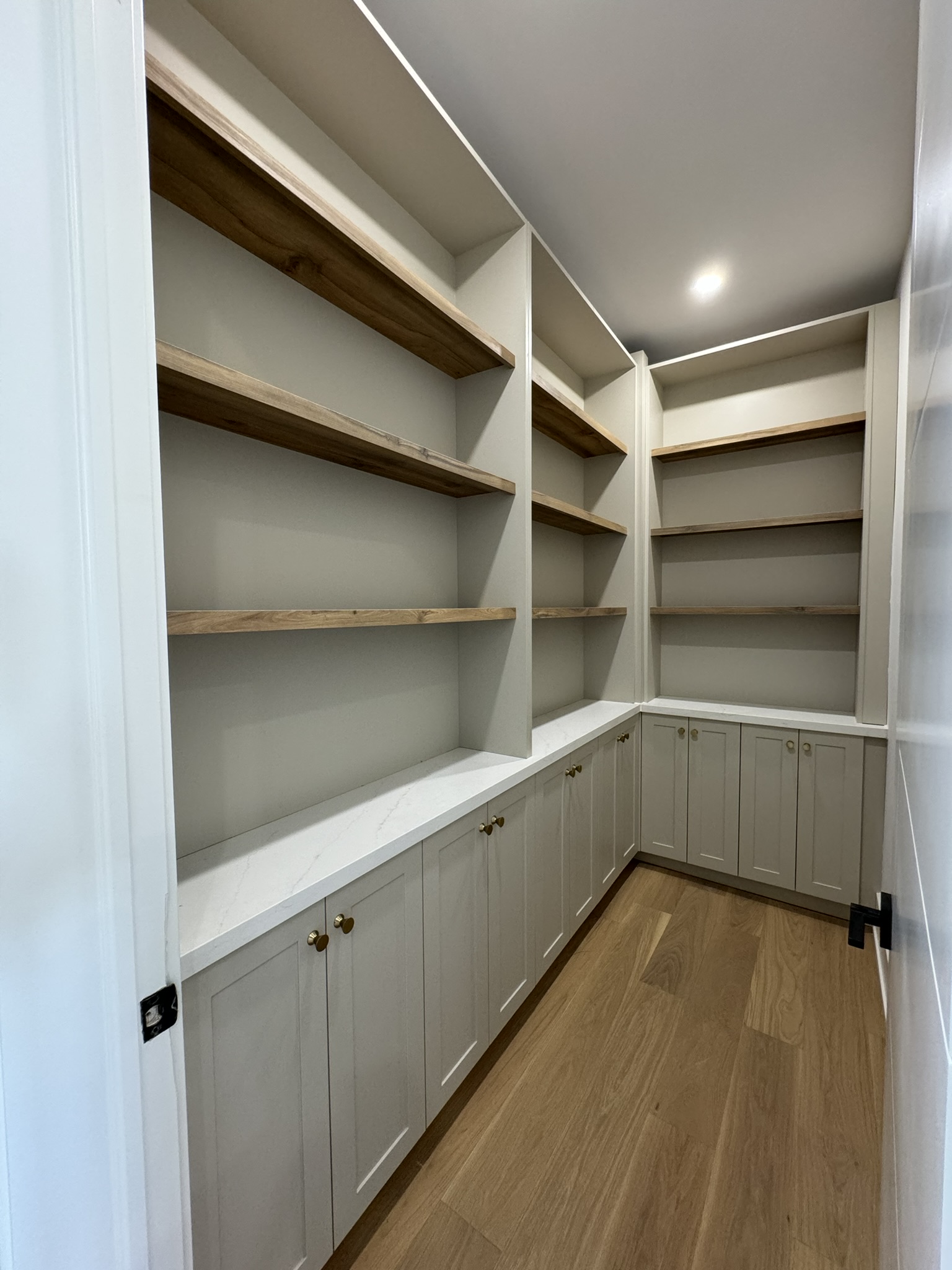 Pantry / View 03