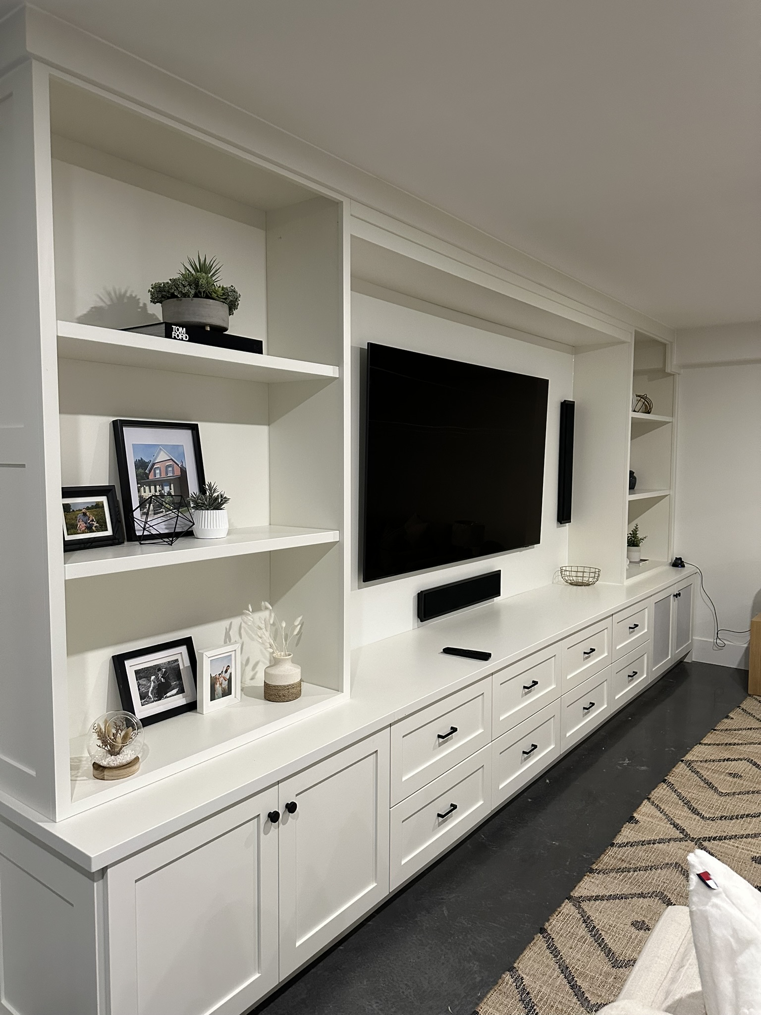Media units / View 09