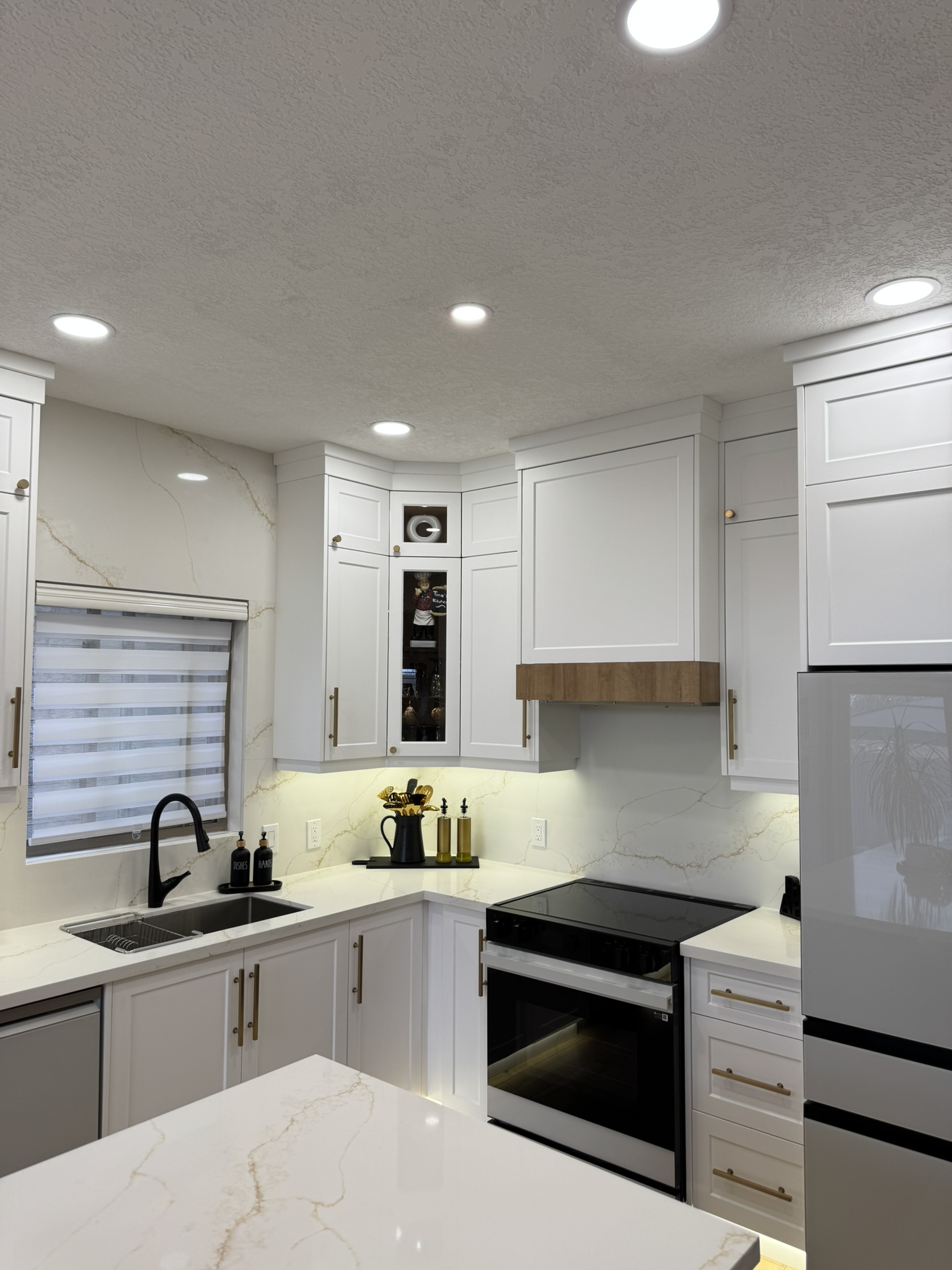 Kitchens / View 54